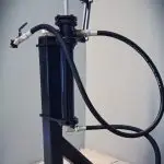 Manual gas handpump